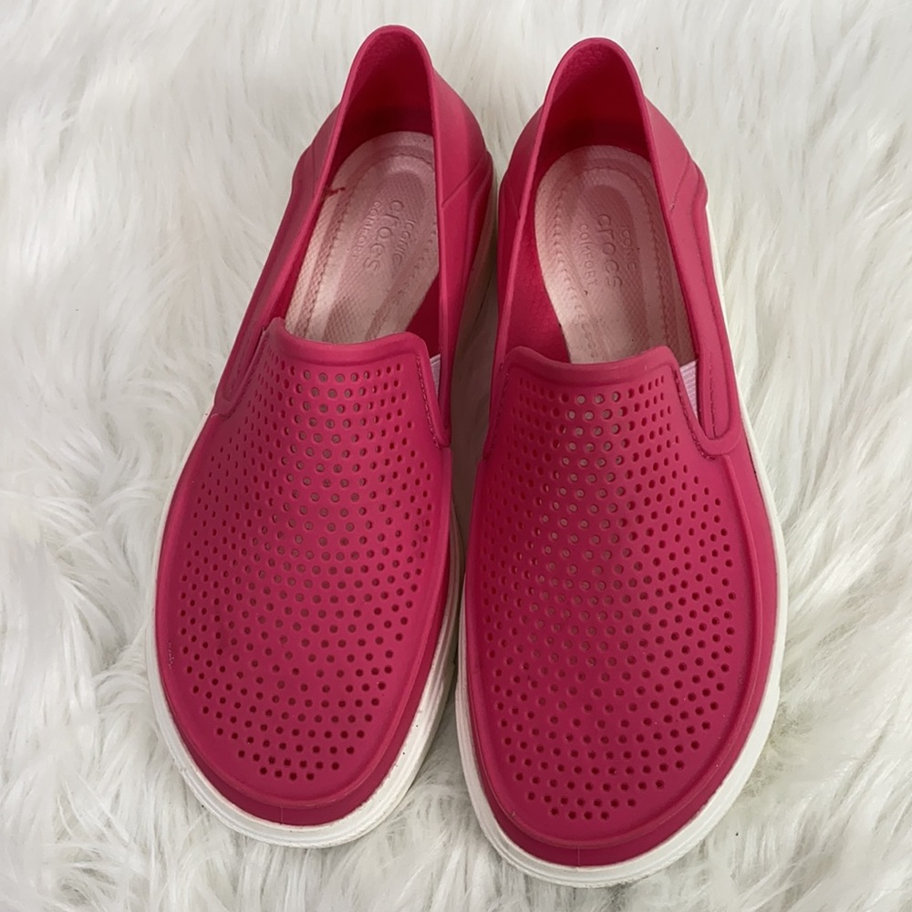 Crocs - Picture 2 of 4